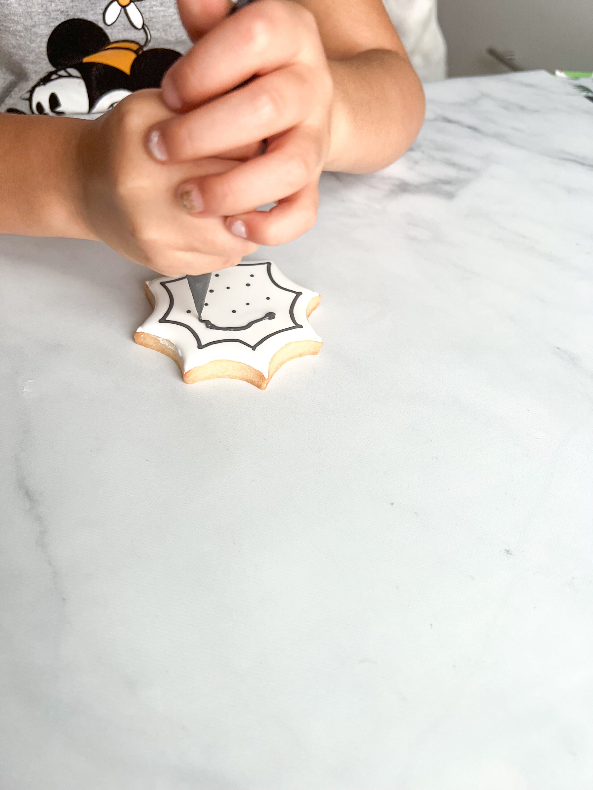 Easy Spiderweb cookie