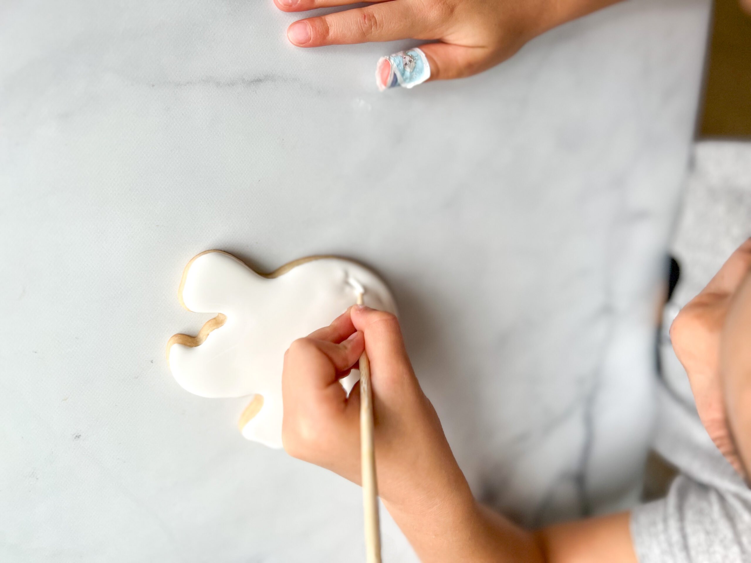 Ghost cookie DIY