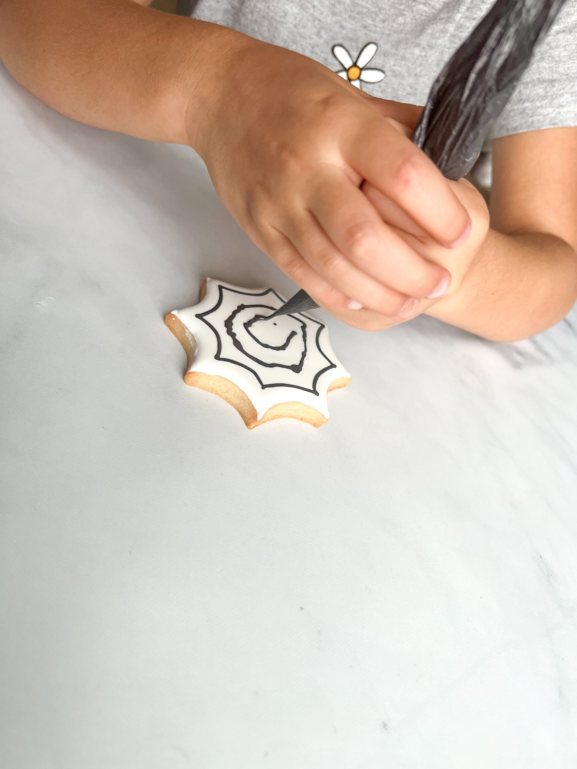Easy Spiderweb cookie