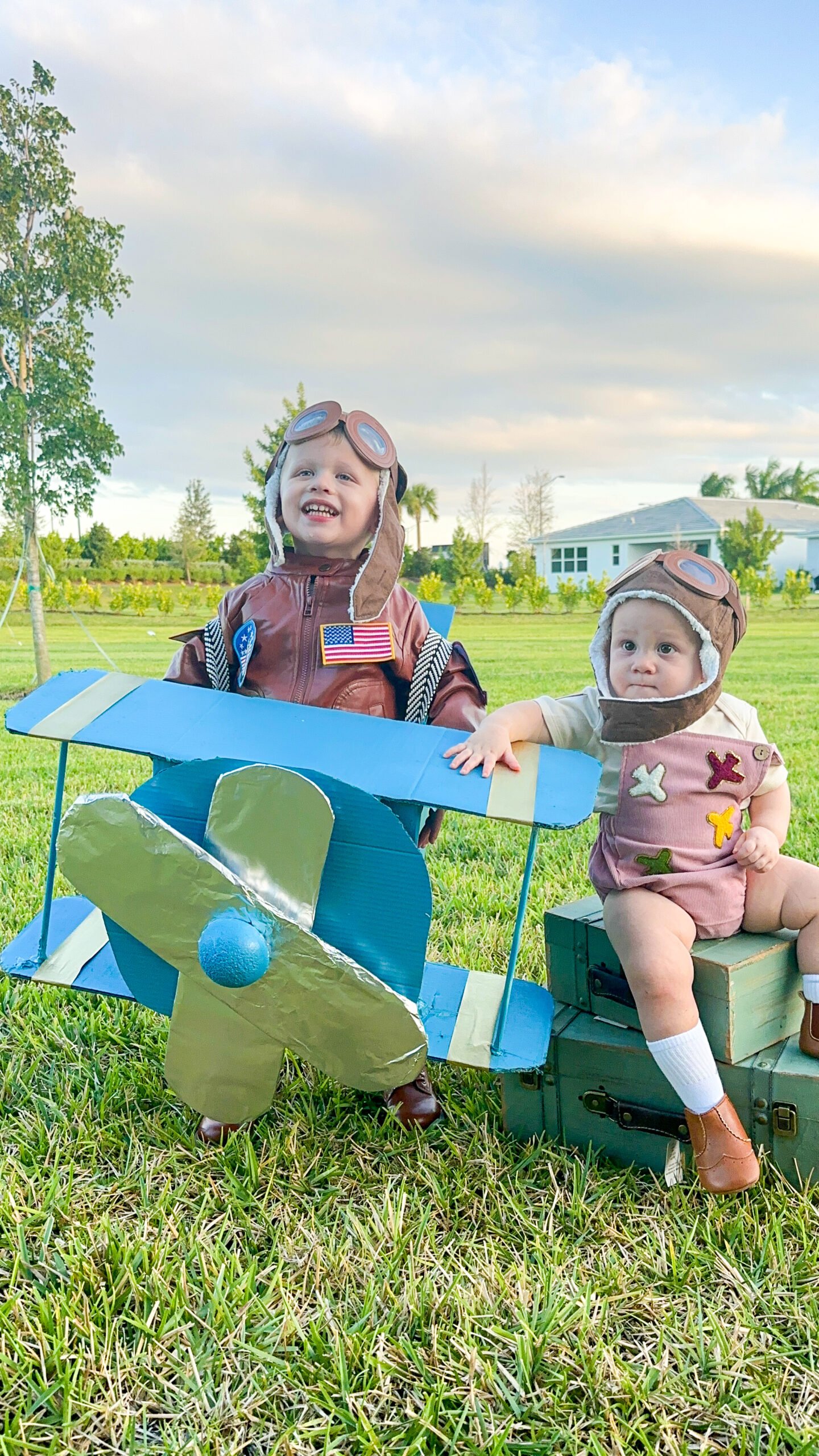 Easy cardboard airplane DIY